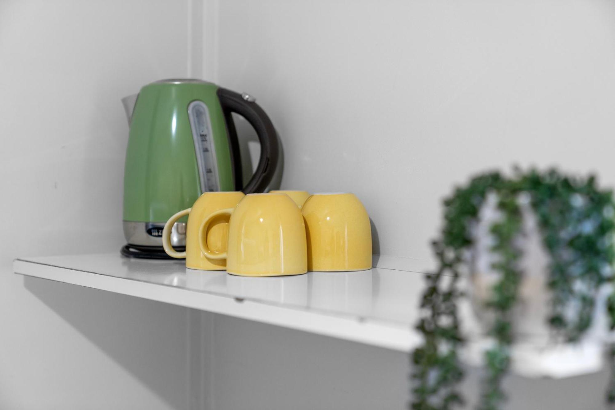 Tasman Holiday Parks Picton Dış mekan fotoğraf A kettle