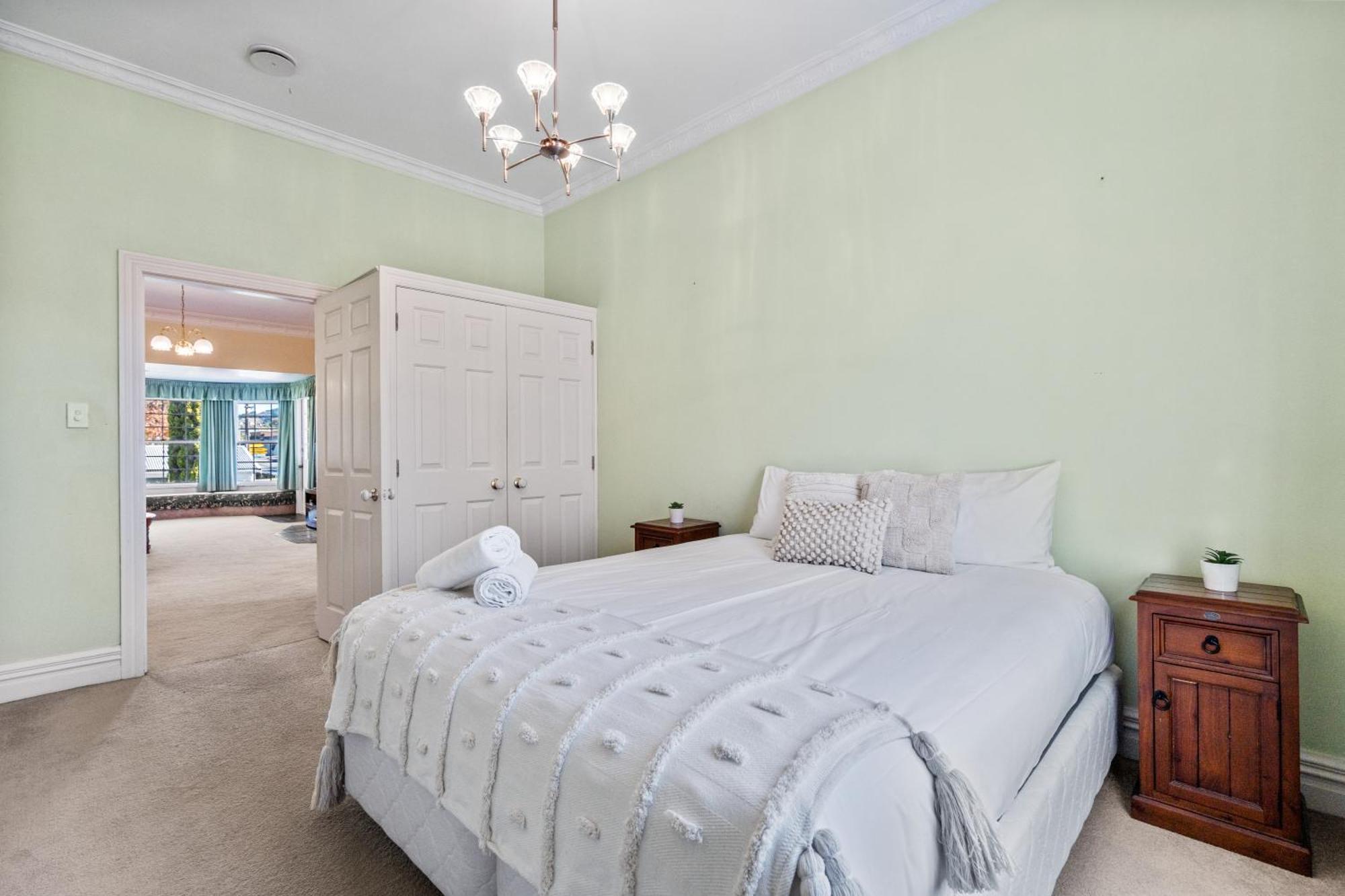 Tasman Holiday Parks Picton Dış mekan fotoğraf A bedroom
