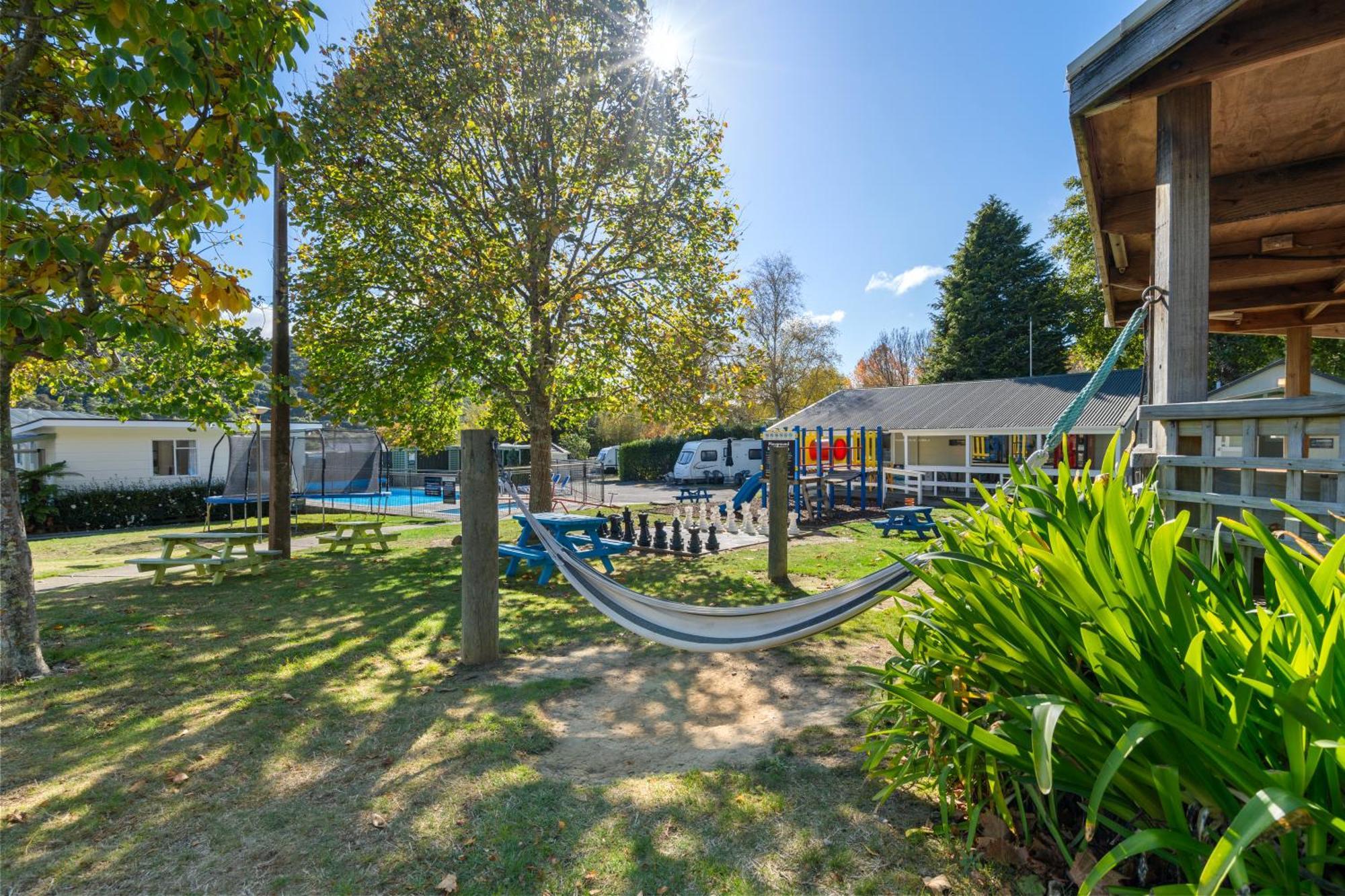 Tasman Holiday Parks Picton Dış mekan fotoğraf Camping in France