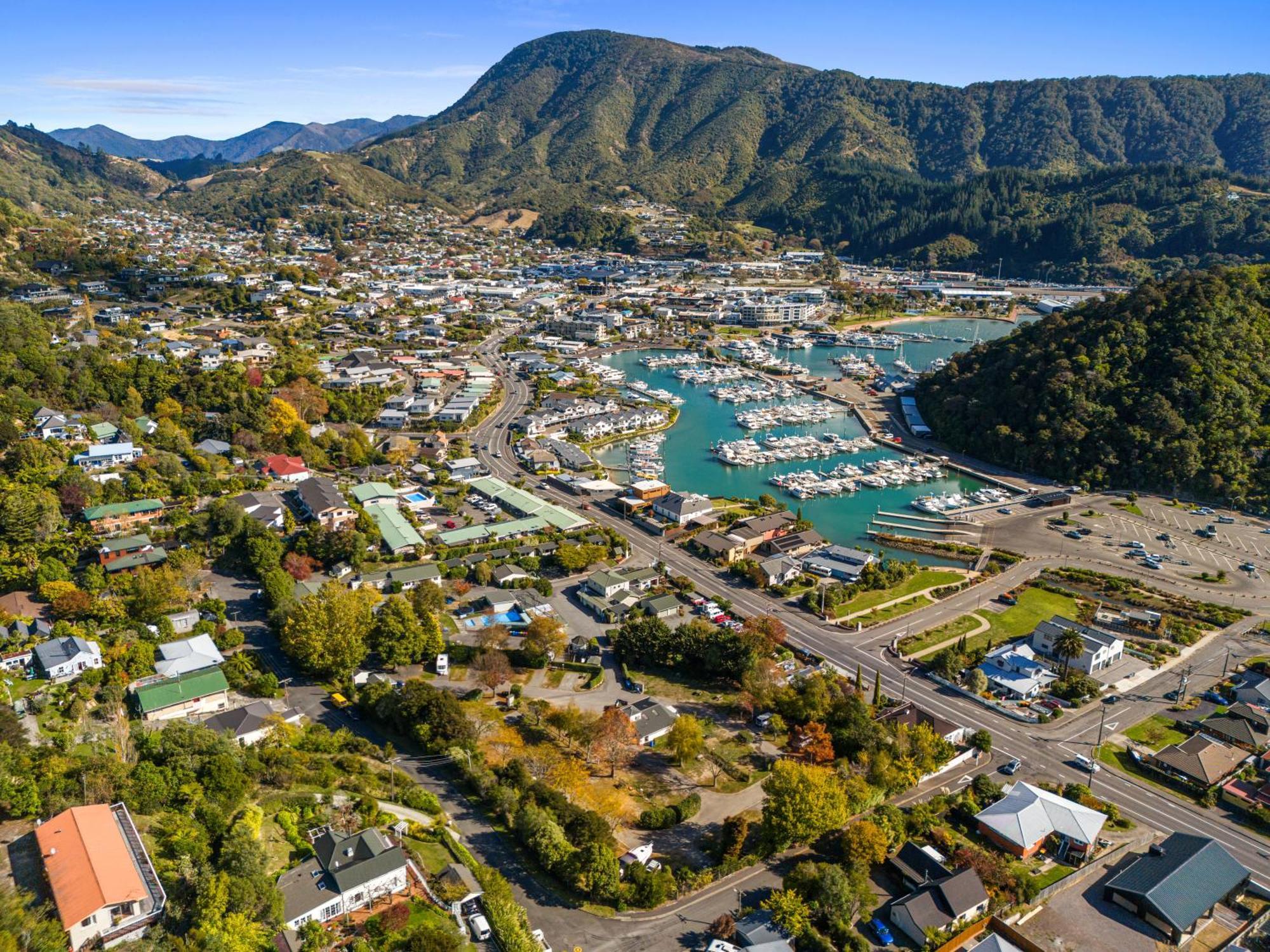 Tasman Holiday Parks Picton Dış mekan fotoğraf Aerial view of Akaroa